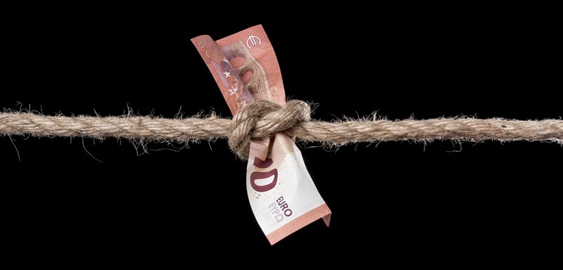Een ondernemer die in 2015 zijn aanspraak uit een arbeidsongeschiktheidsverzekering (AOV) cedeert om