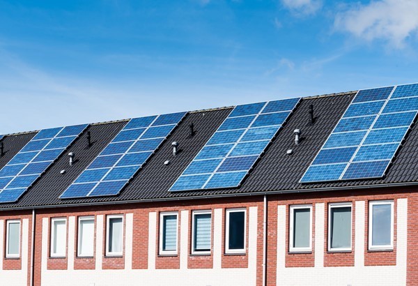 Zonnepanelen zijn onderdeel gebouw, afschrijvingsbeperking terecht toegepast